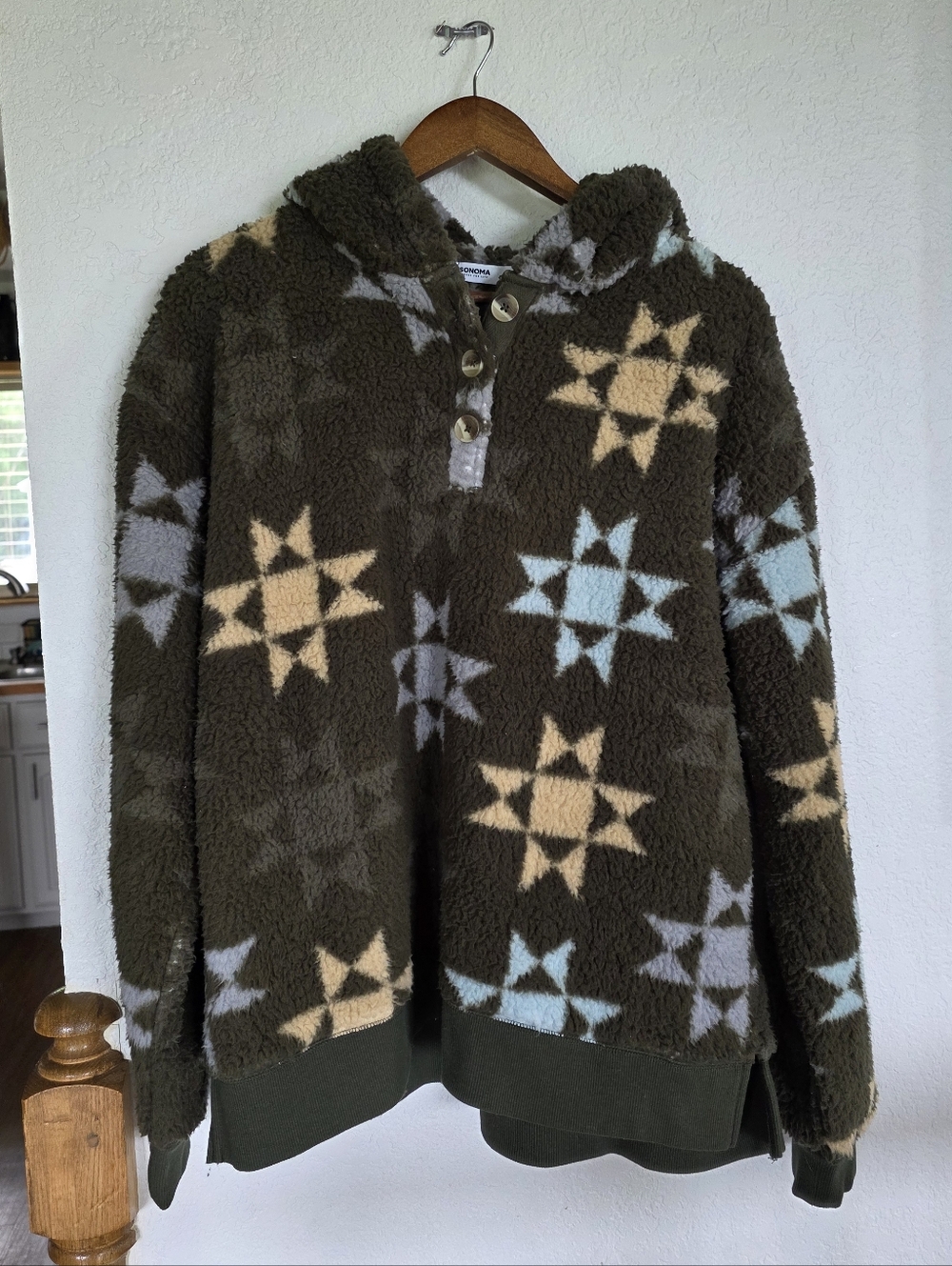 Sonoma NWT Large Fleece AZTEC